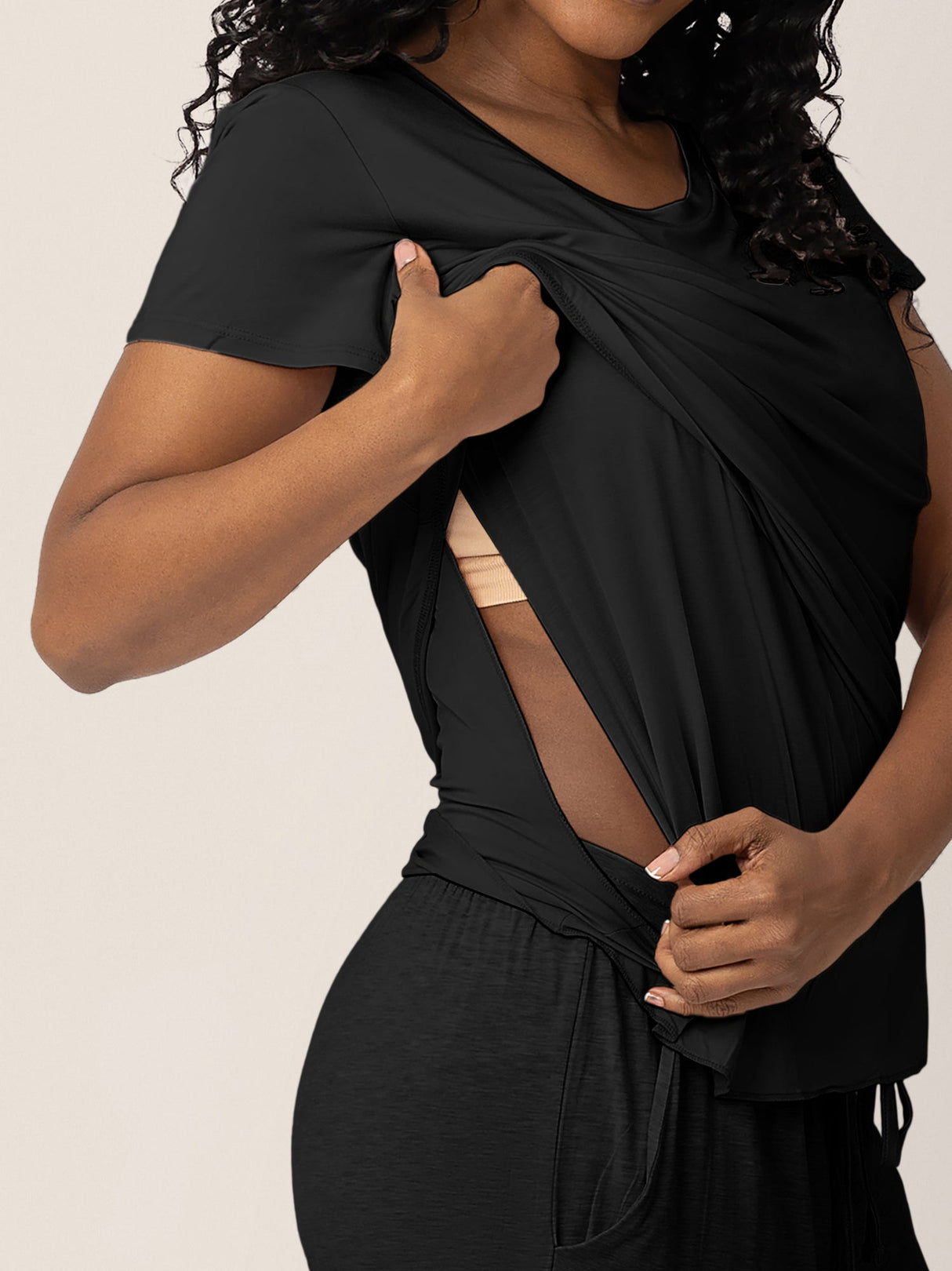 Everyday Maternity & Nursing T-shirt | Black - HoneyBug