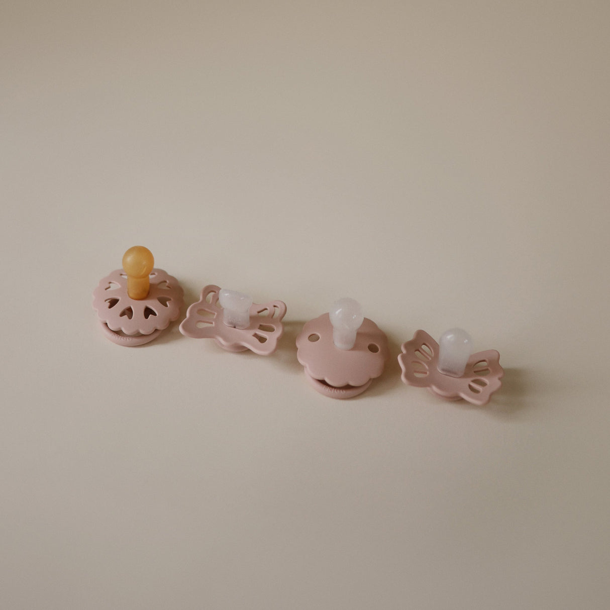 FRIGG Baby's First Pacifier Floral Heart (Blush) 4-Pack