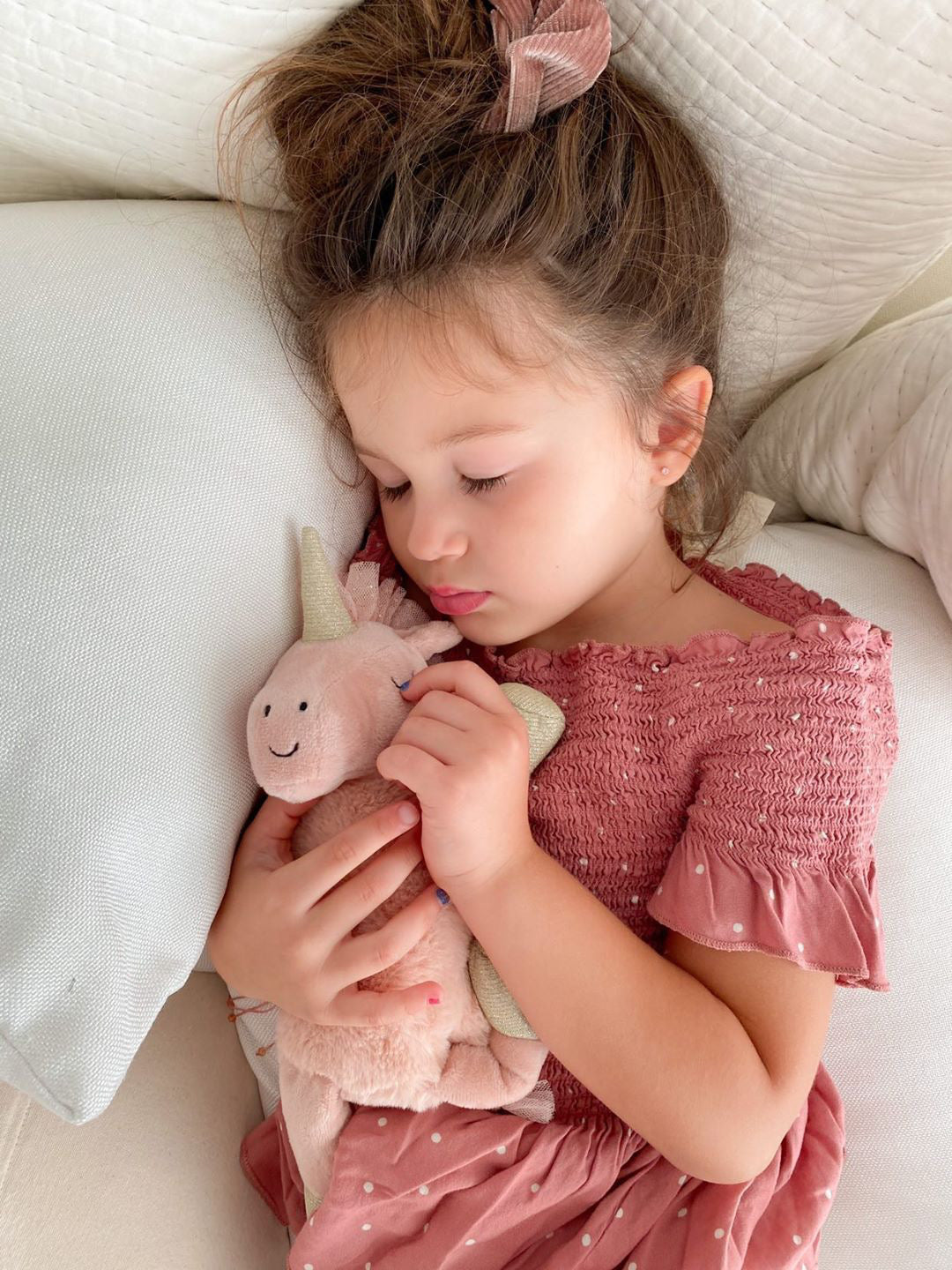 Uliana Unicorn Cuddle Bud - HoneyBug