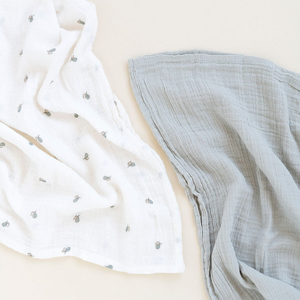 2 Pack Cotton Muslin Swaddle Blanket - Sage Pear & Solid Sage - HoneyBug