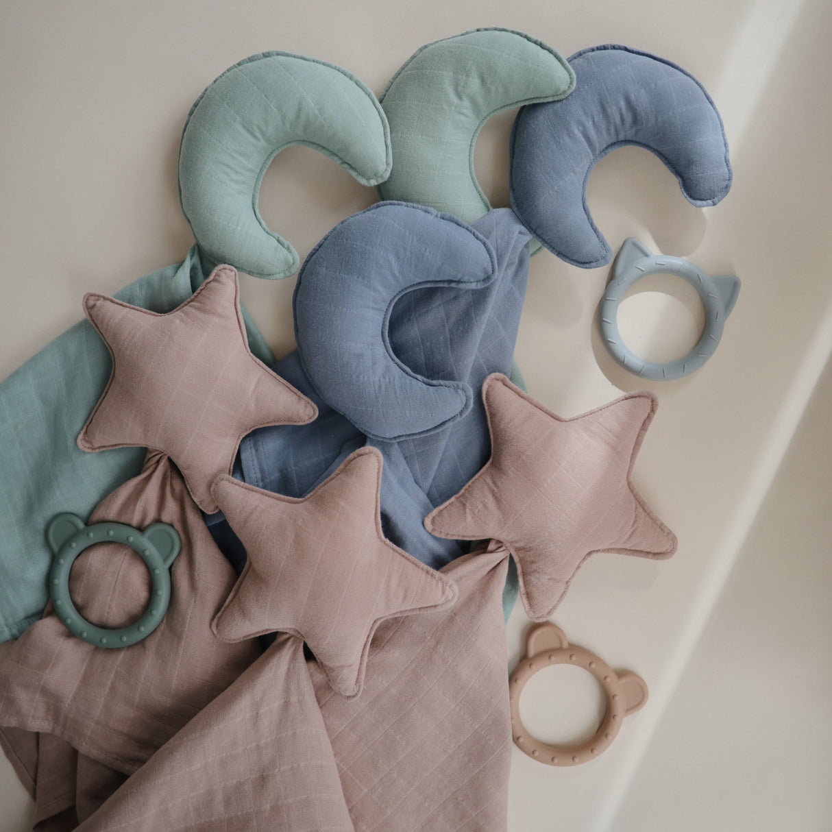 Moon Lovey Blanket - Blush - HoneyBug