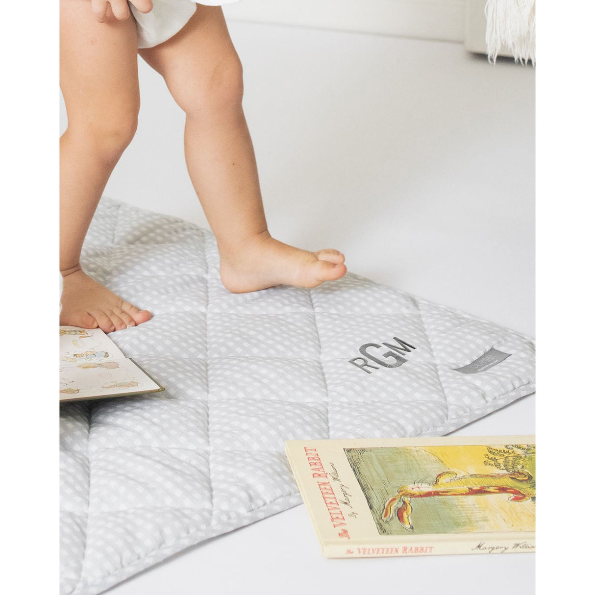 Play mat | grey gingham and white linen - HoneyBug