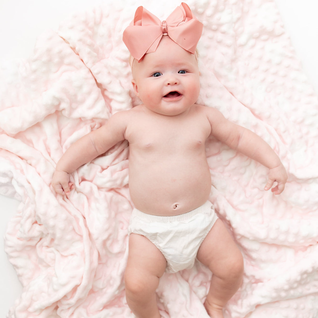 Pink Cozy Cloud Blanket - HoneyBug