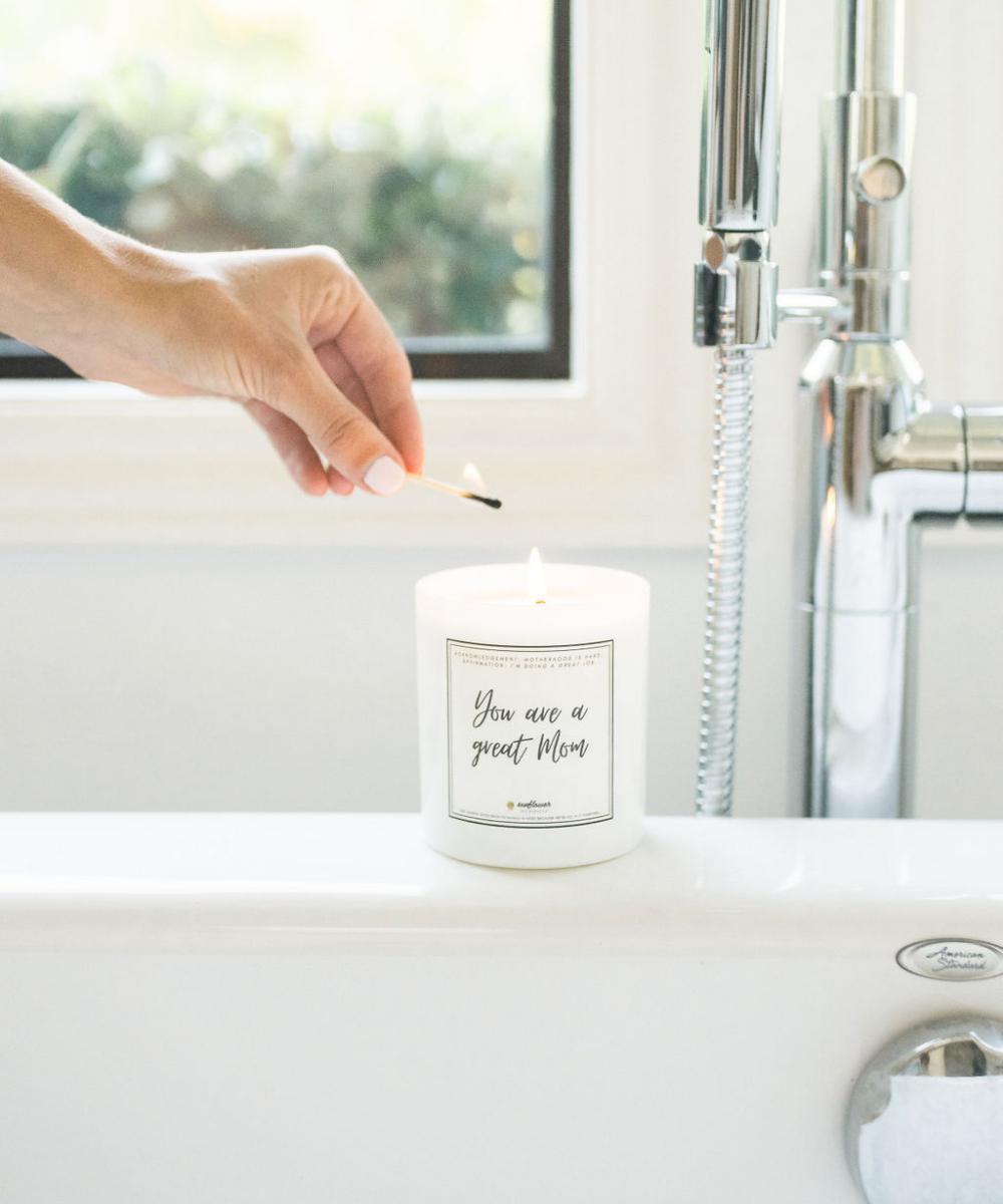 Great Mom Candle - HoneyBug