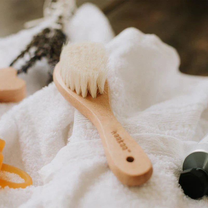 Haakaa Goats Wool Wooden Baby Brush & Comb Set - HoneyBug