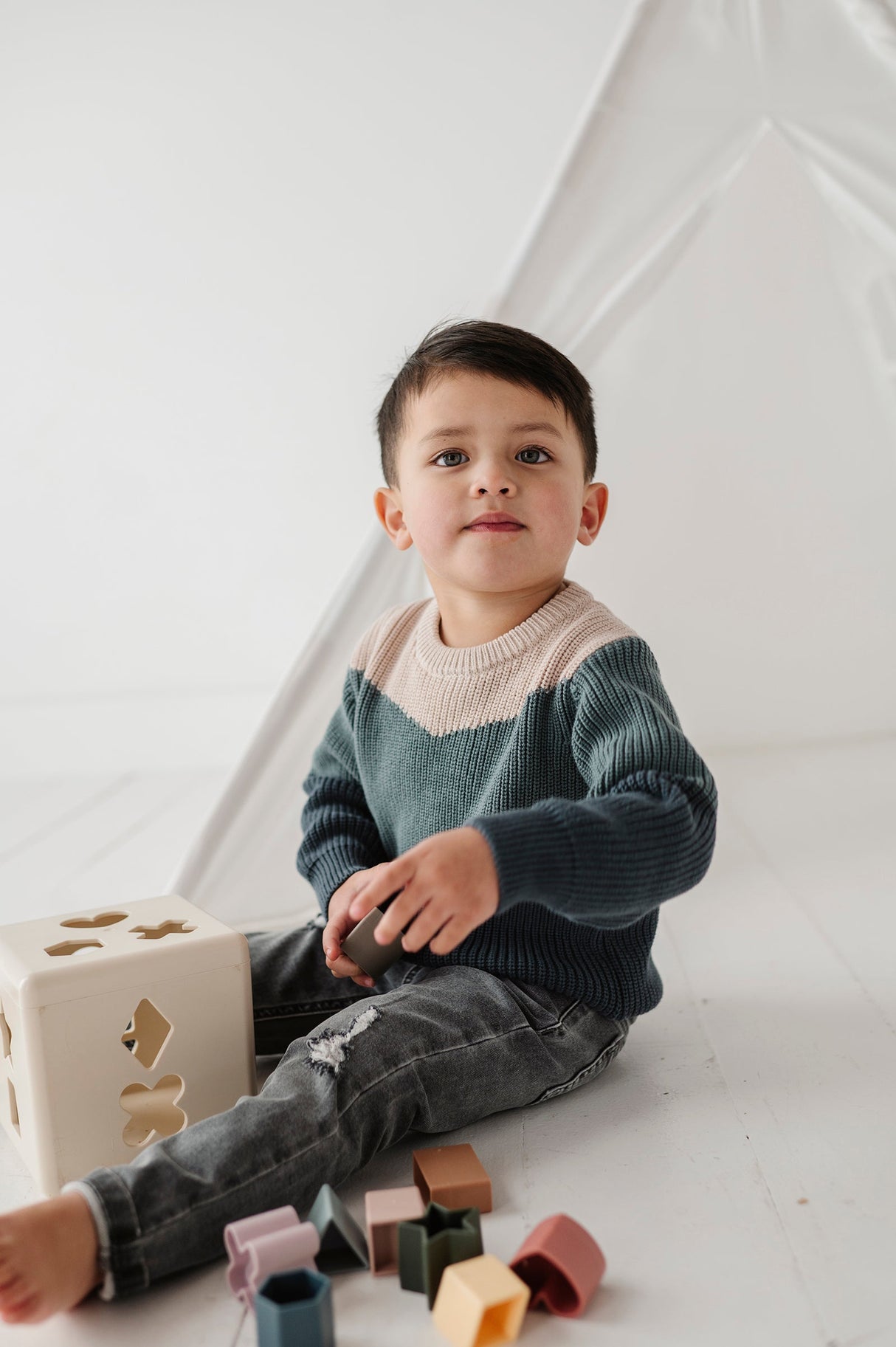 Colorblock Knit Sweater - HoneyBug