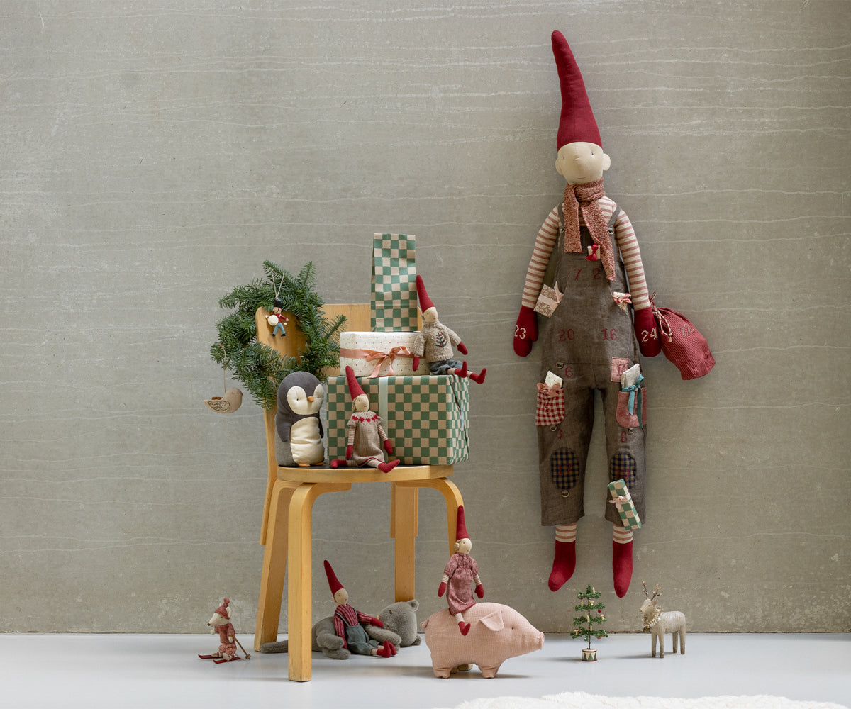 Pixy, Size 2 - Boy - Red Shirt - HoneyBug