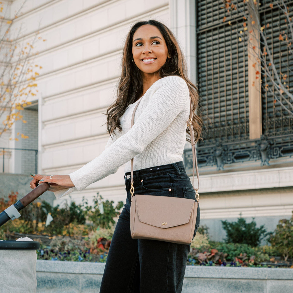 Fig Classic Crossbody - HoneyBug