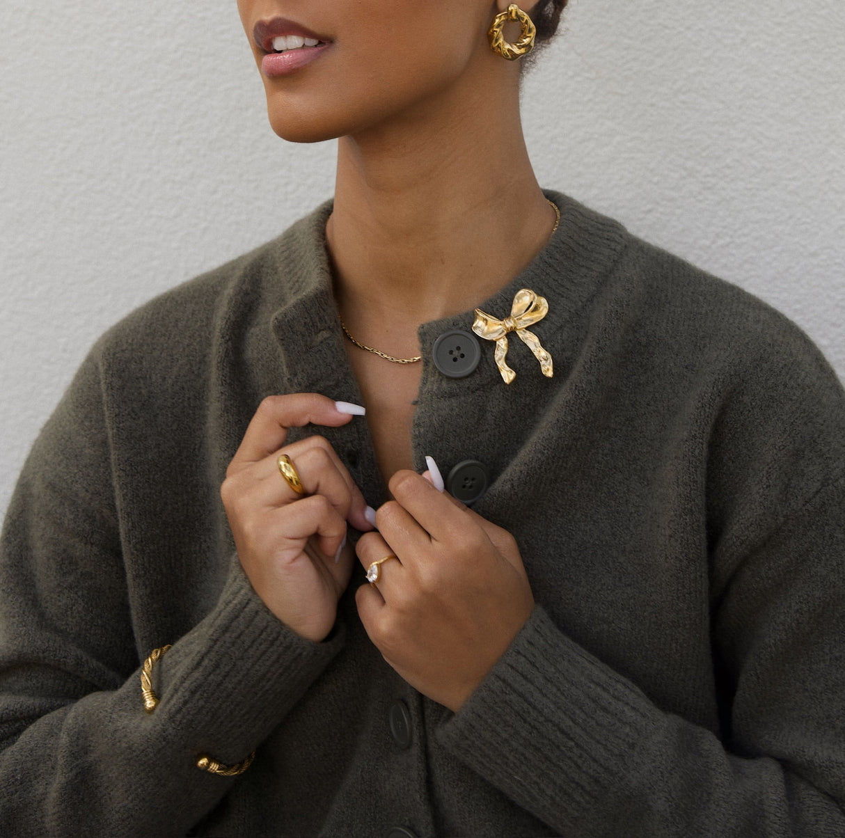 Belle Bow Brooch - HoneyBug