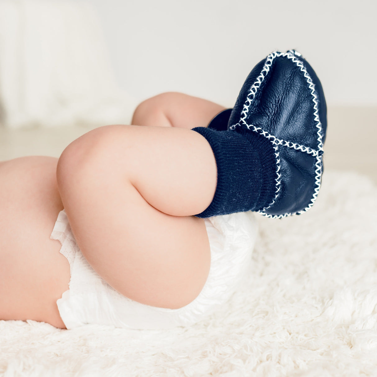 cozy booties | navy - HoneyBug