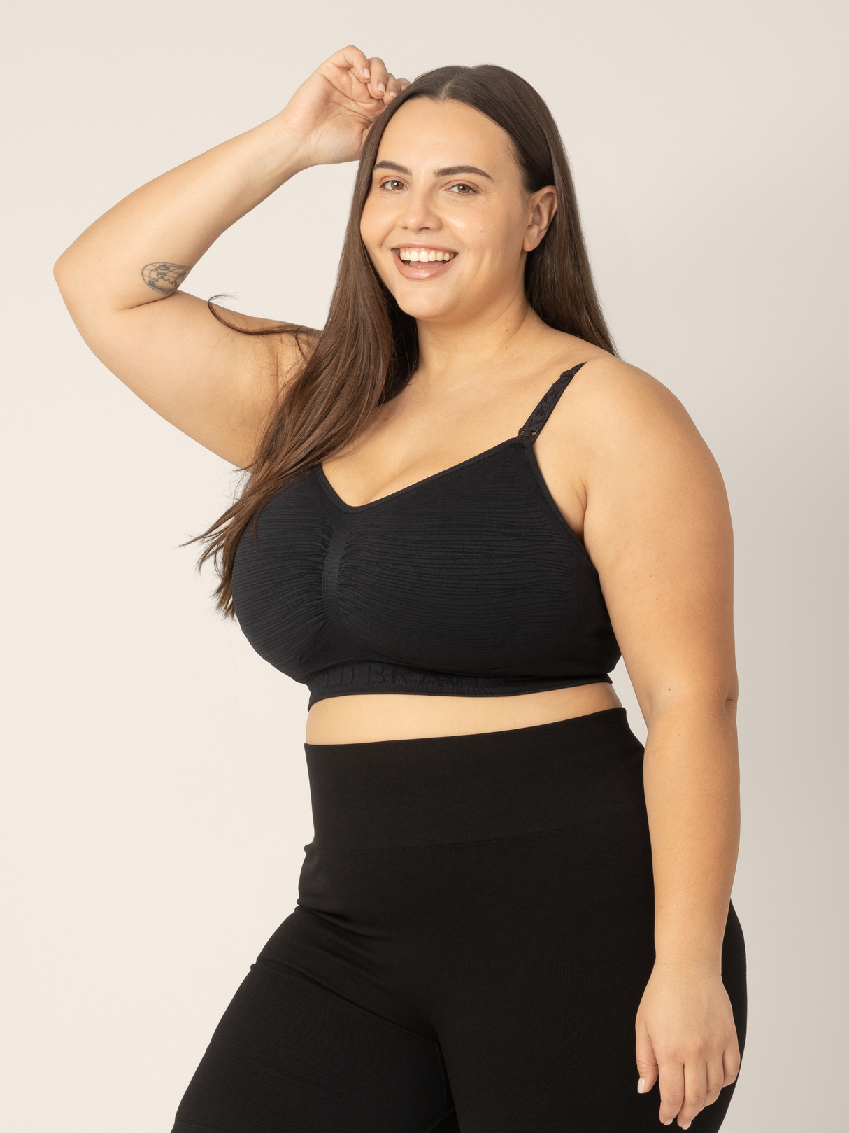 Sublime® Hands-Free Pumping & Nursing Bra | Black - HoneyBug