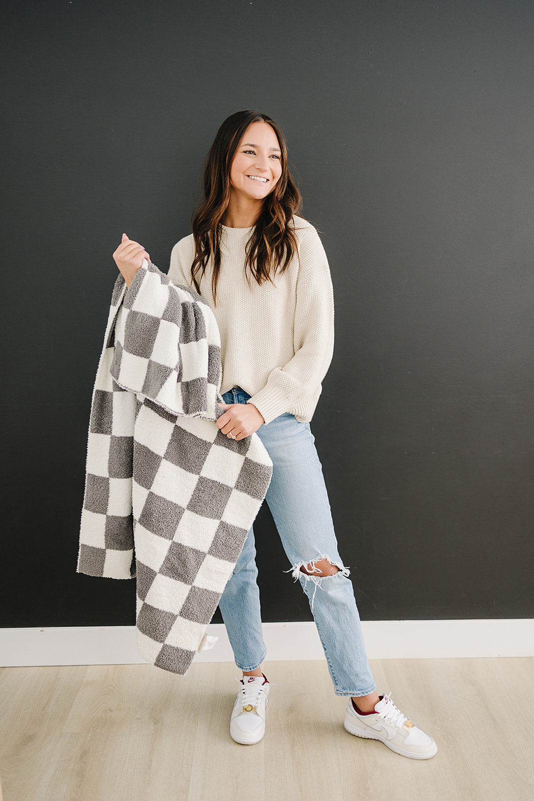 Charcoal Checkered Plush Blanket - HoneyBug
