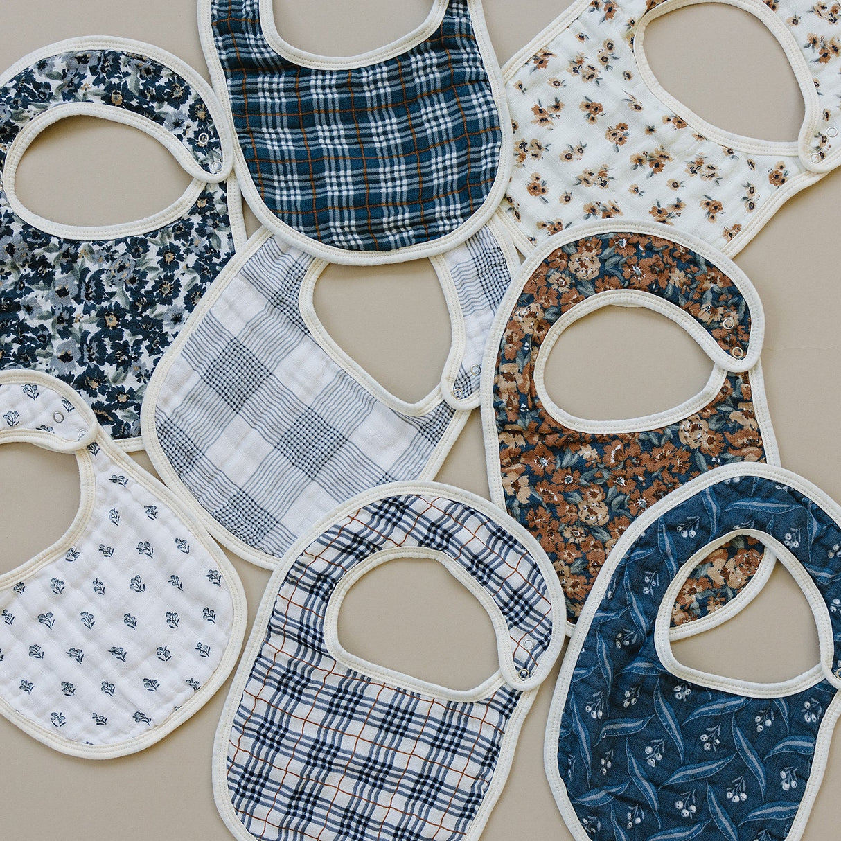 Cream Berry Classic Muslin Bib - HoneyBug