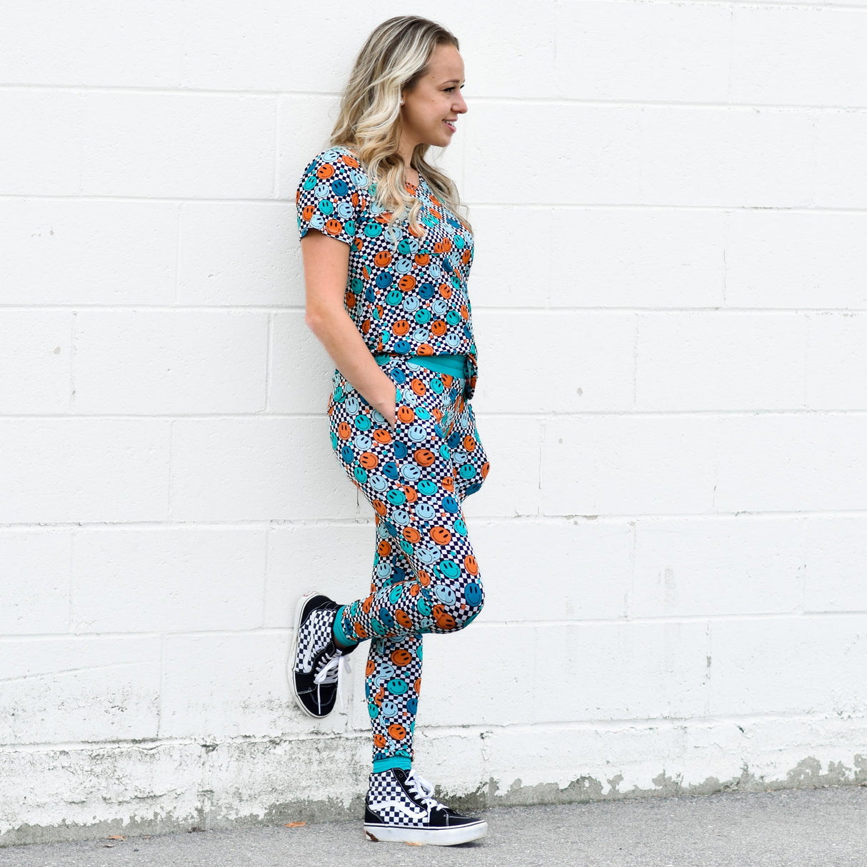 MAMA V-NECK- Blue Check Smile - HoneyBug