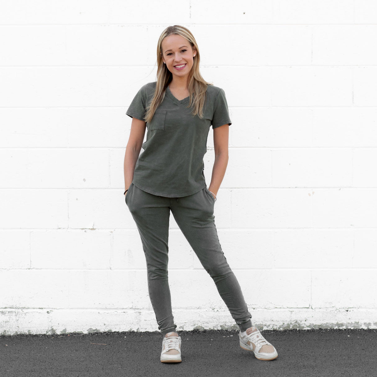 MAMA JOGGERS- Moss Snow Wash - HoneyBug
