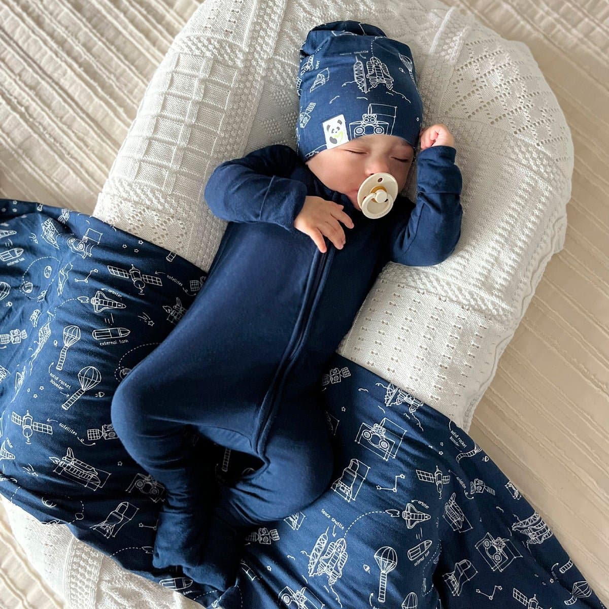 Bamboo Swaddle & Beanie Set - HoneyBug
