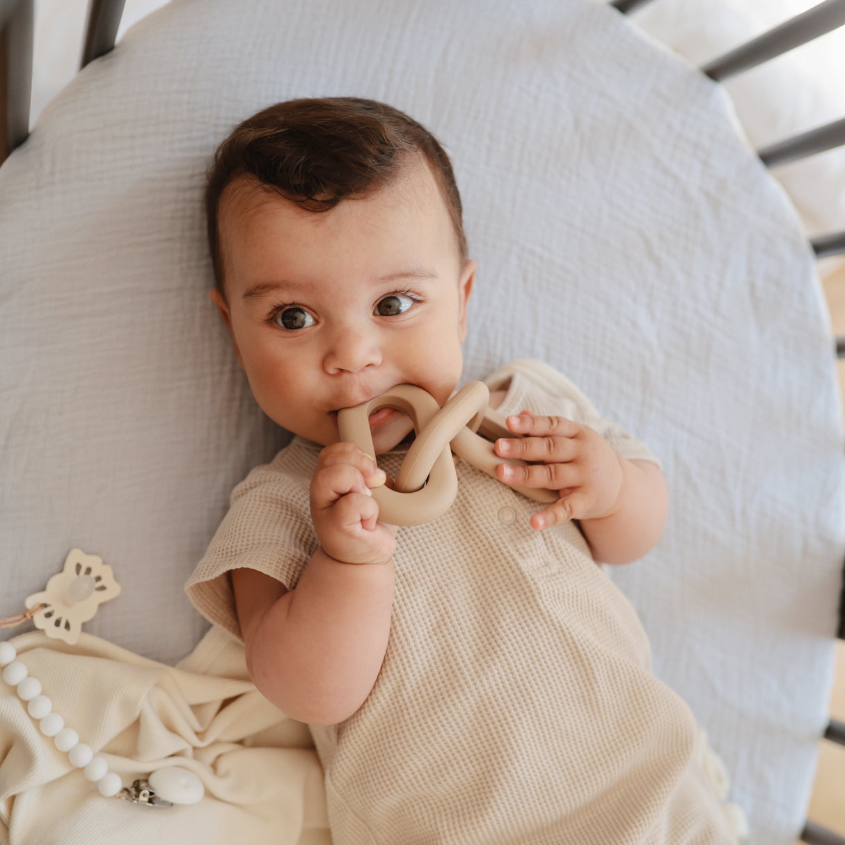 Links Teether - HoneyBug
