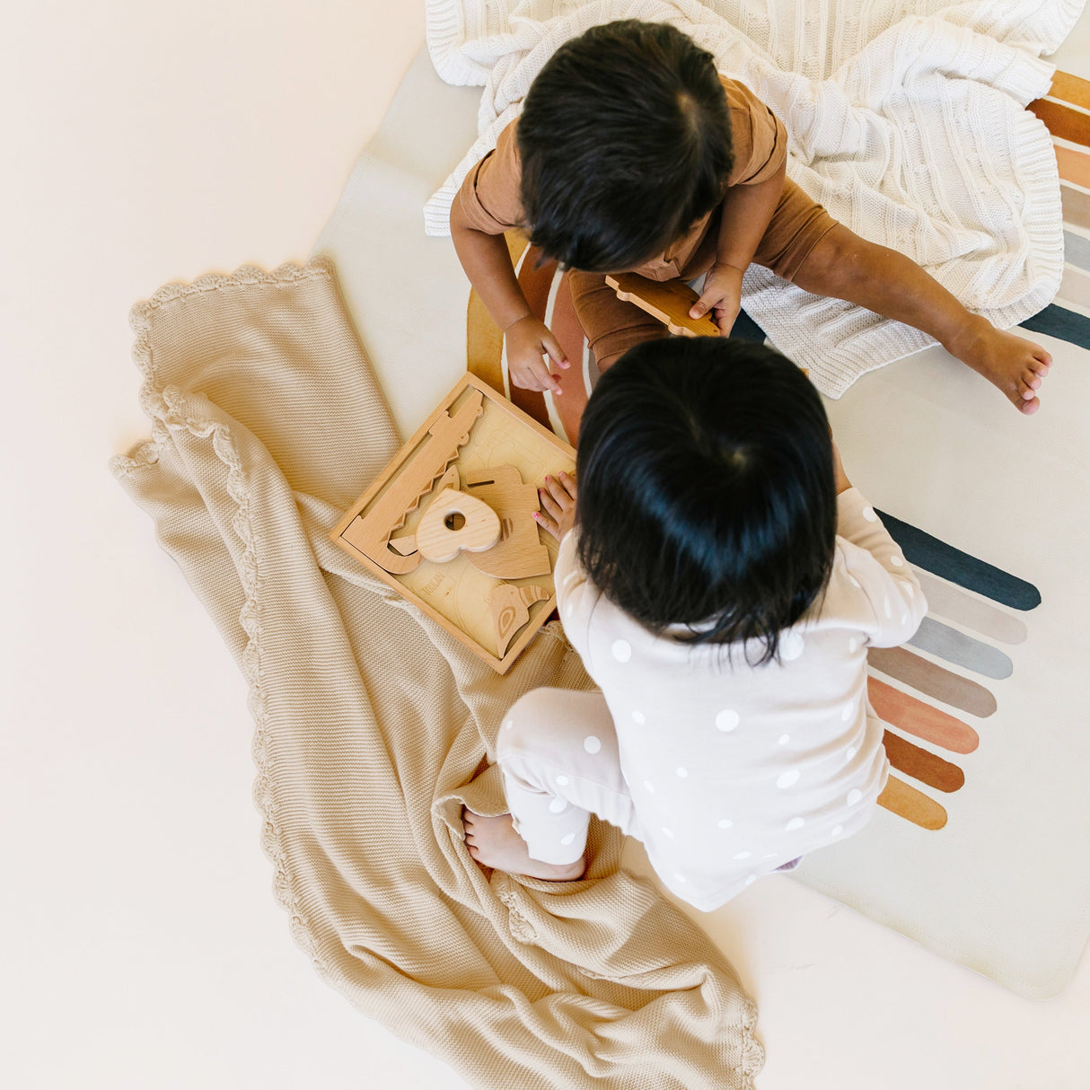 Organic Cotton Scalloped Baby Blanket - Sand - HoneyBug