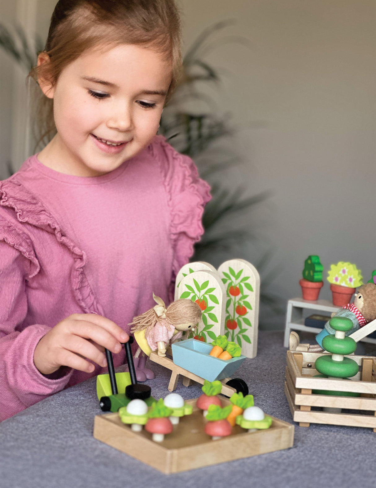 Greenhouse and Garden Set - HoneyBug