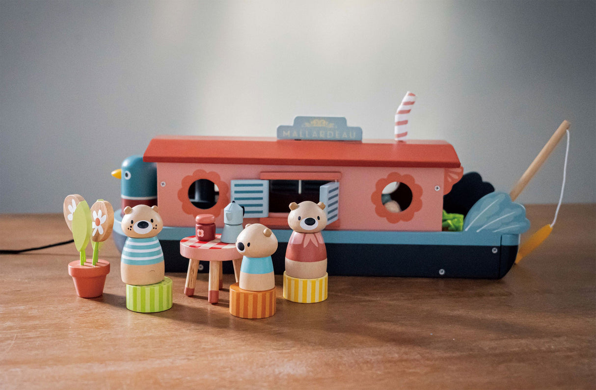 Little Otter Canal Boat - HoneyBug