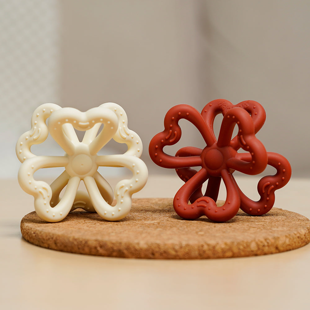 Haakaa Silicone Clover Teether 1 PK - HoneyBug