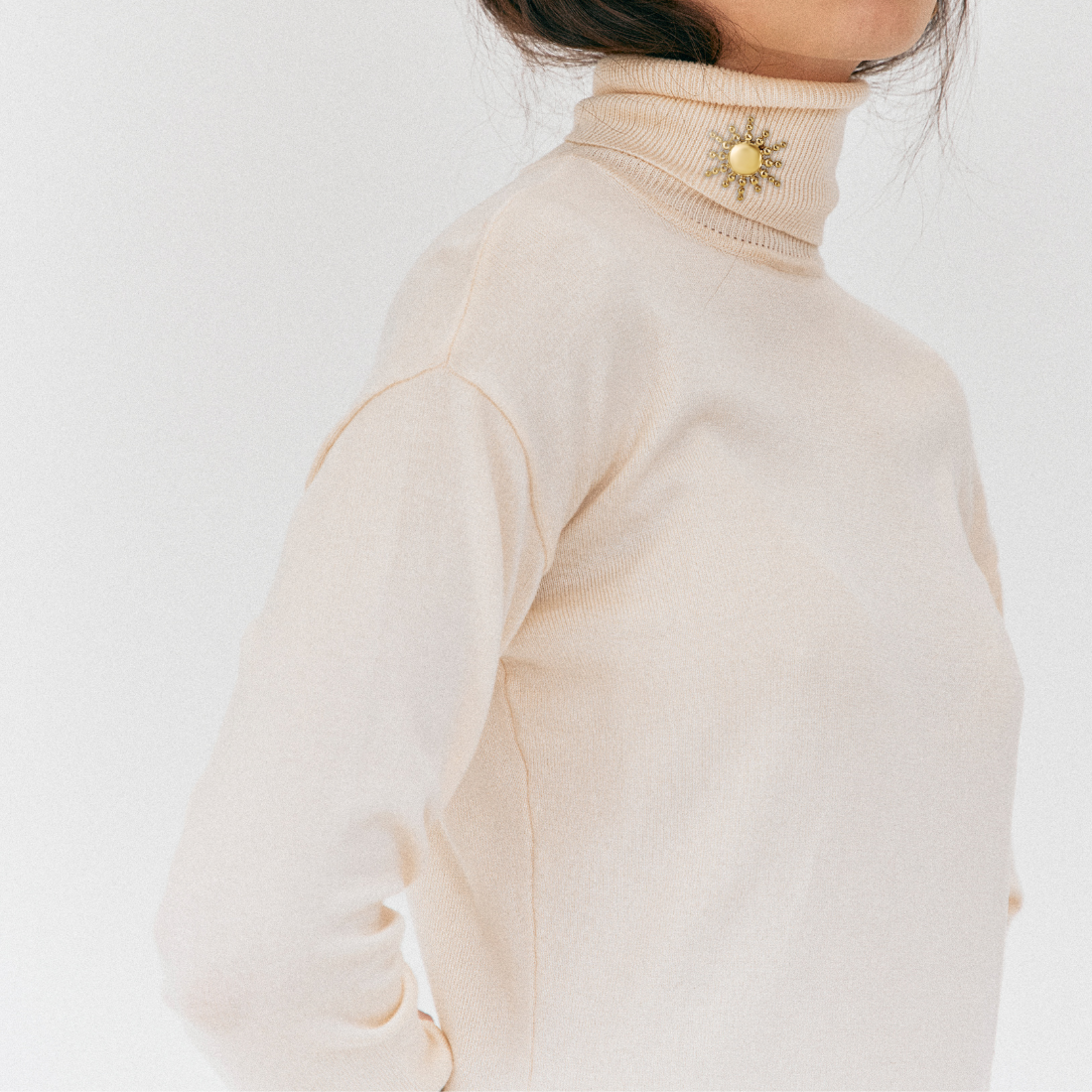 Suri Sun Brooch - HoneyBug