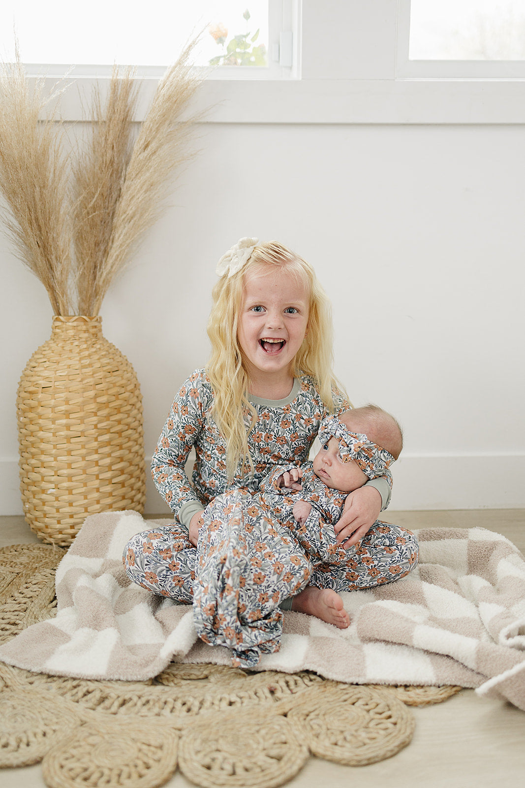 Dainty Meadow Bamboo Cozy Set - HoneyBug