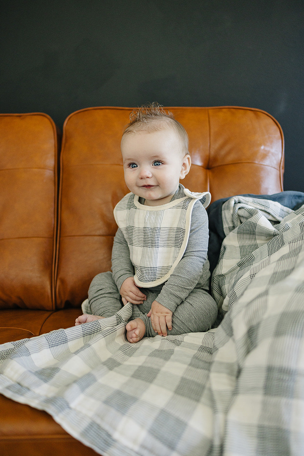 Coastal Plaid + Navy Muslin Quilt - HoneyBug