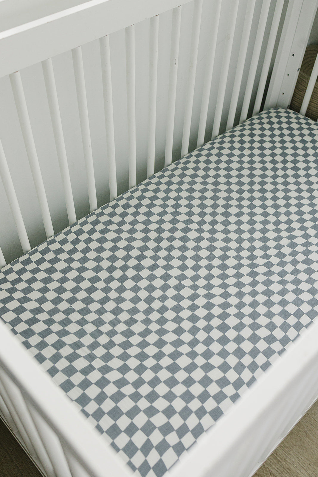 Dusty Blue Wavy Checkered Muslin Crib Sheet - HoneyBug