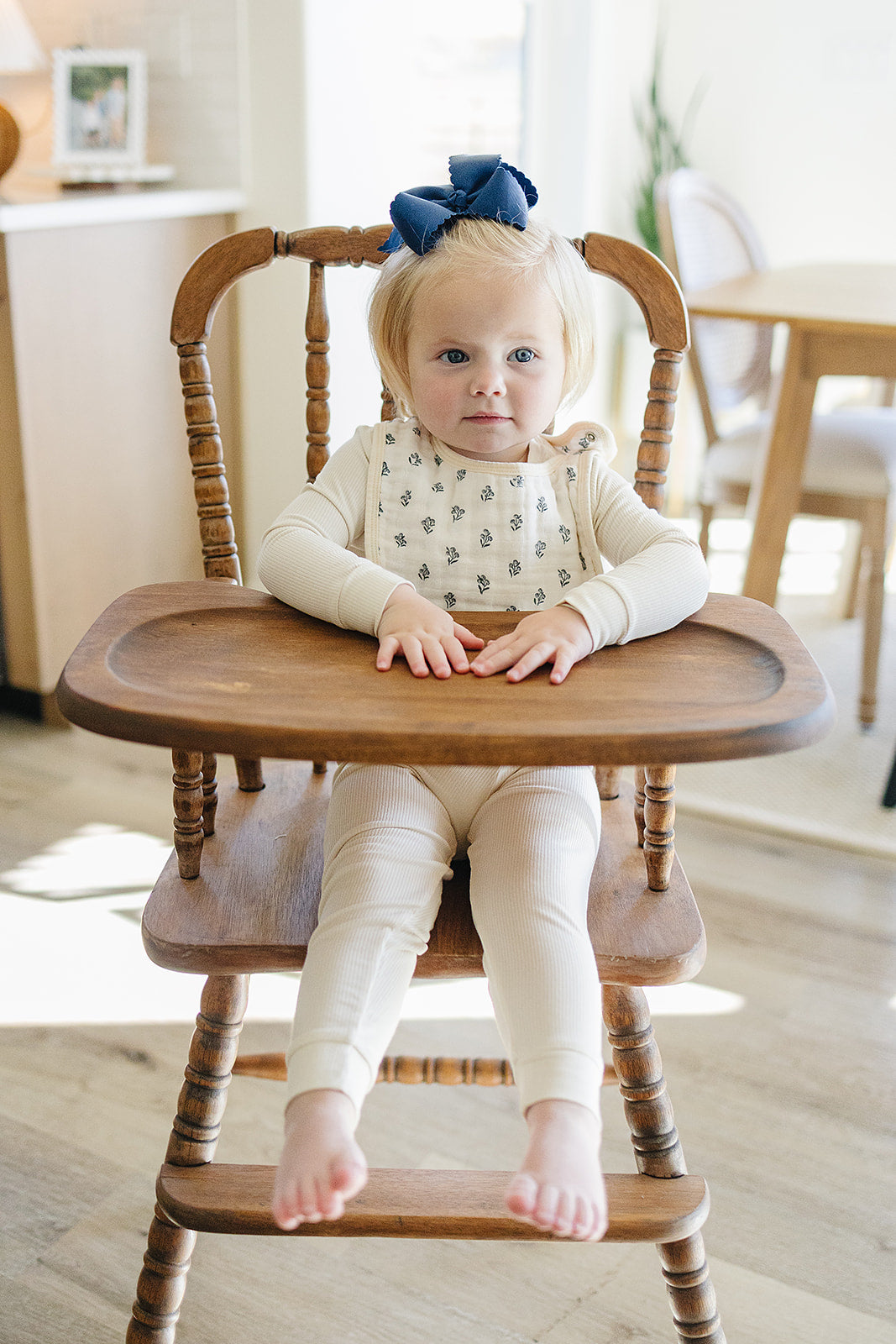 Cream Berry Classic Muslin Bib - HoneyBug