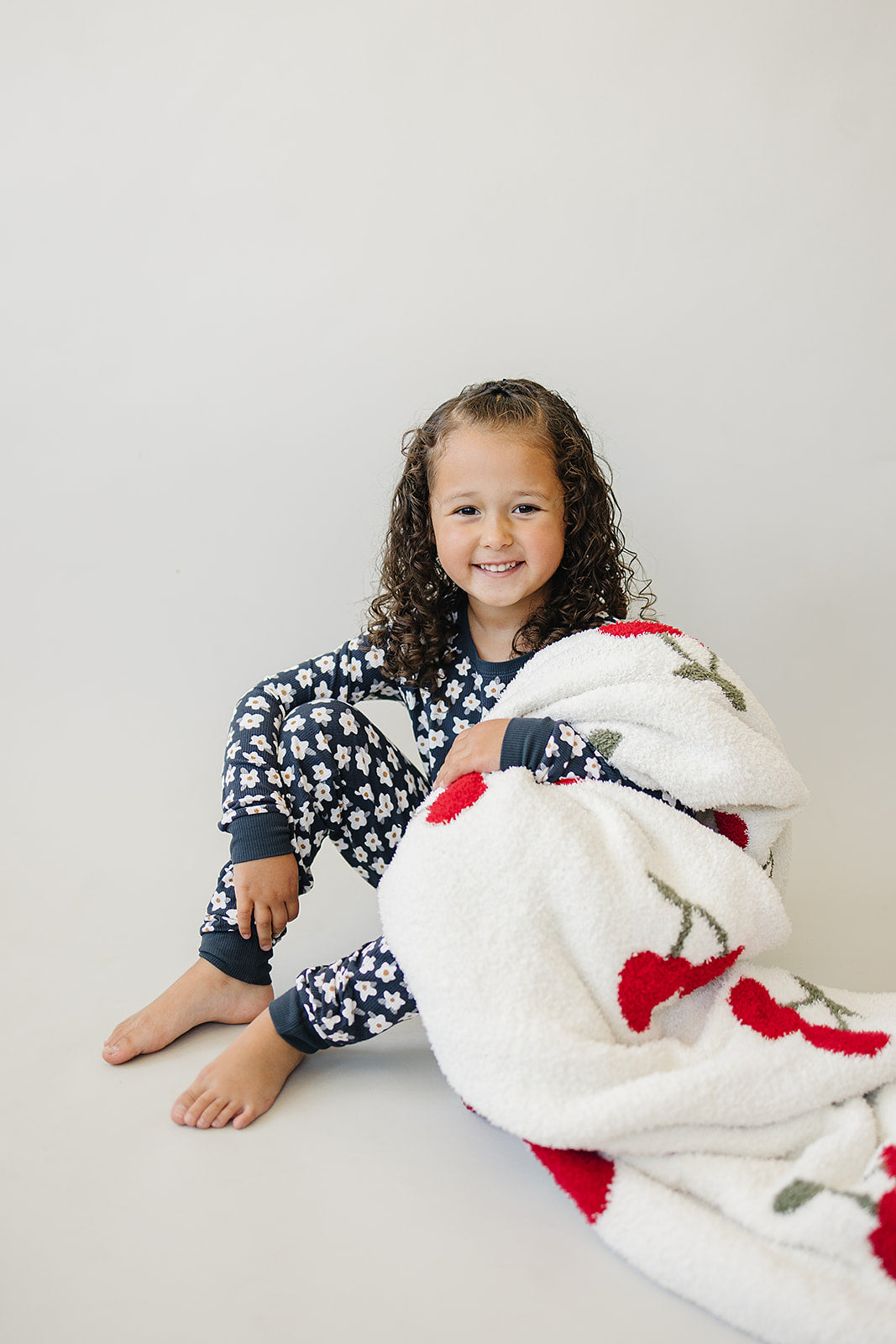 Navy Daisy Ribbed Bamboo Cozy Set - HoneyBug