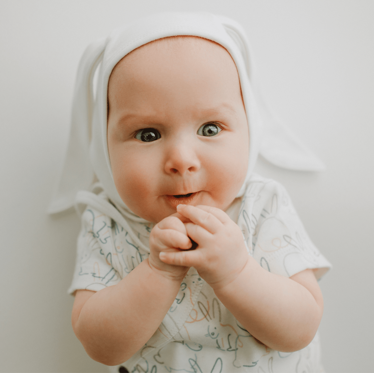 short bodysuit | bunnies - HoneyBug