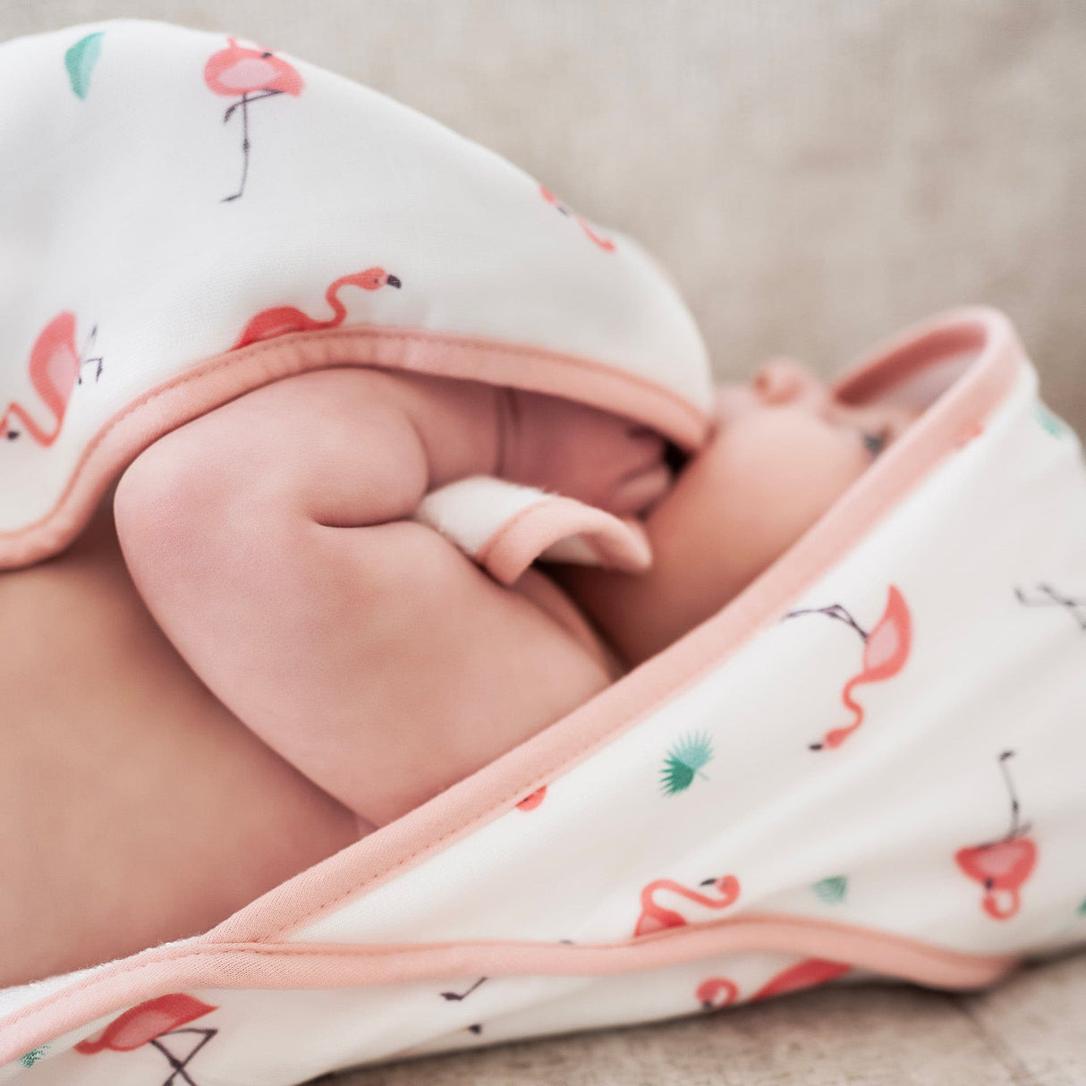 Flamingo Hooded Towel Set - HoneyBug