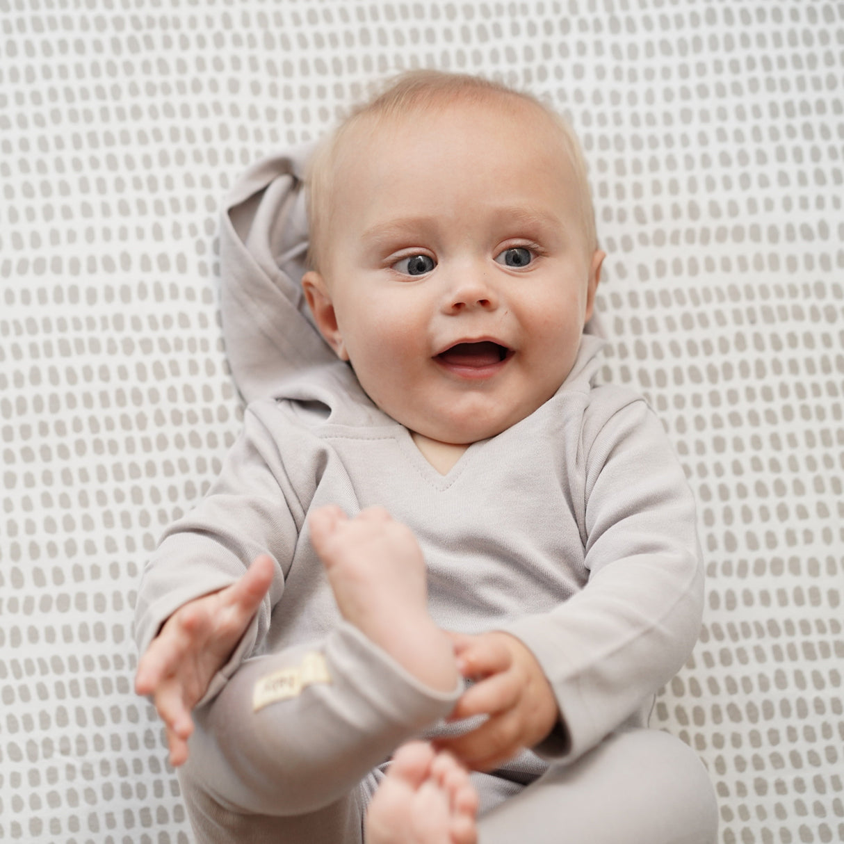 Waterproof Changing Pad Cover | Cradle Sheet Set - Taupe Stripes & Splash - HoneyBug