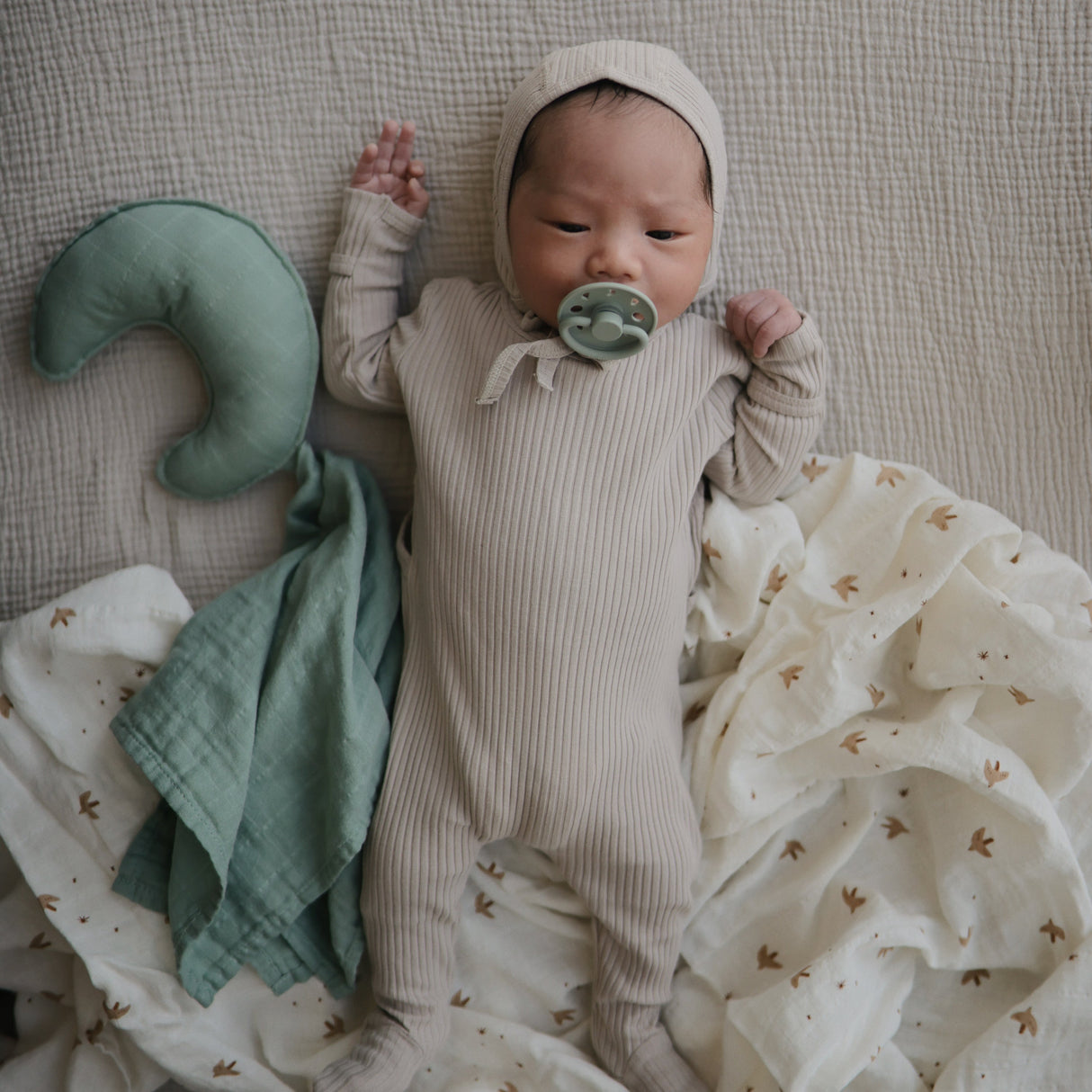 Moon Lovey Blanket - Blush - HoneyBug