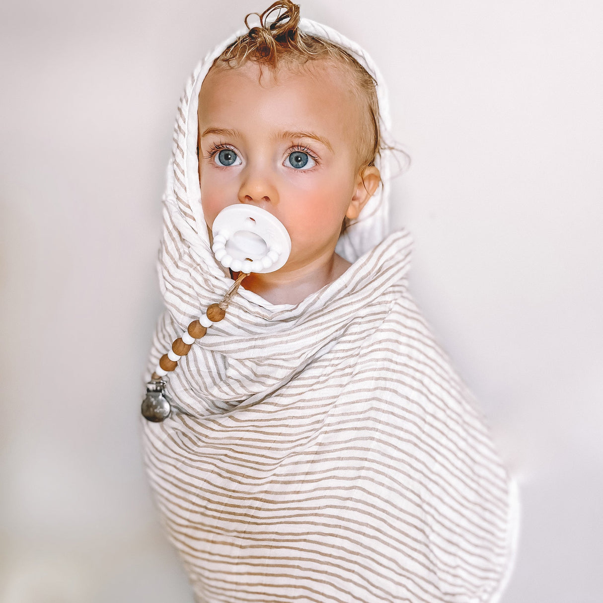 Taupe Wave Hooded Towel Set - HoneyBug