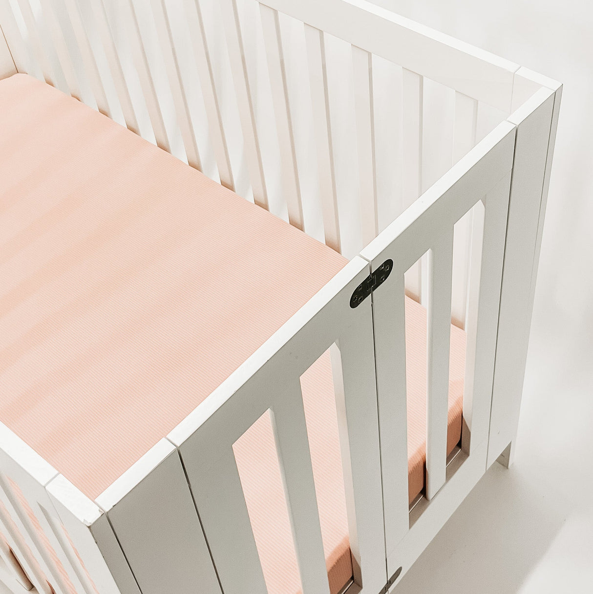 Peony Ribbed Crib Sheet