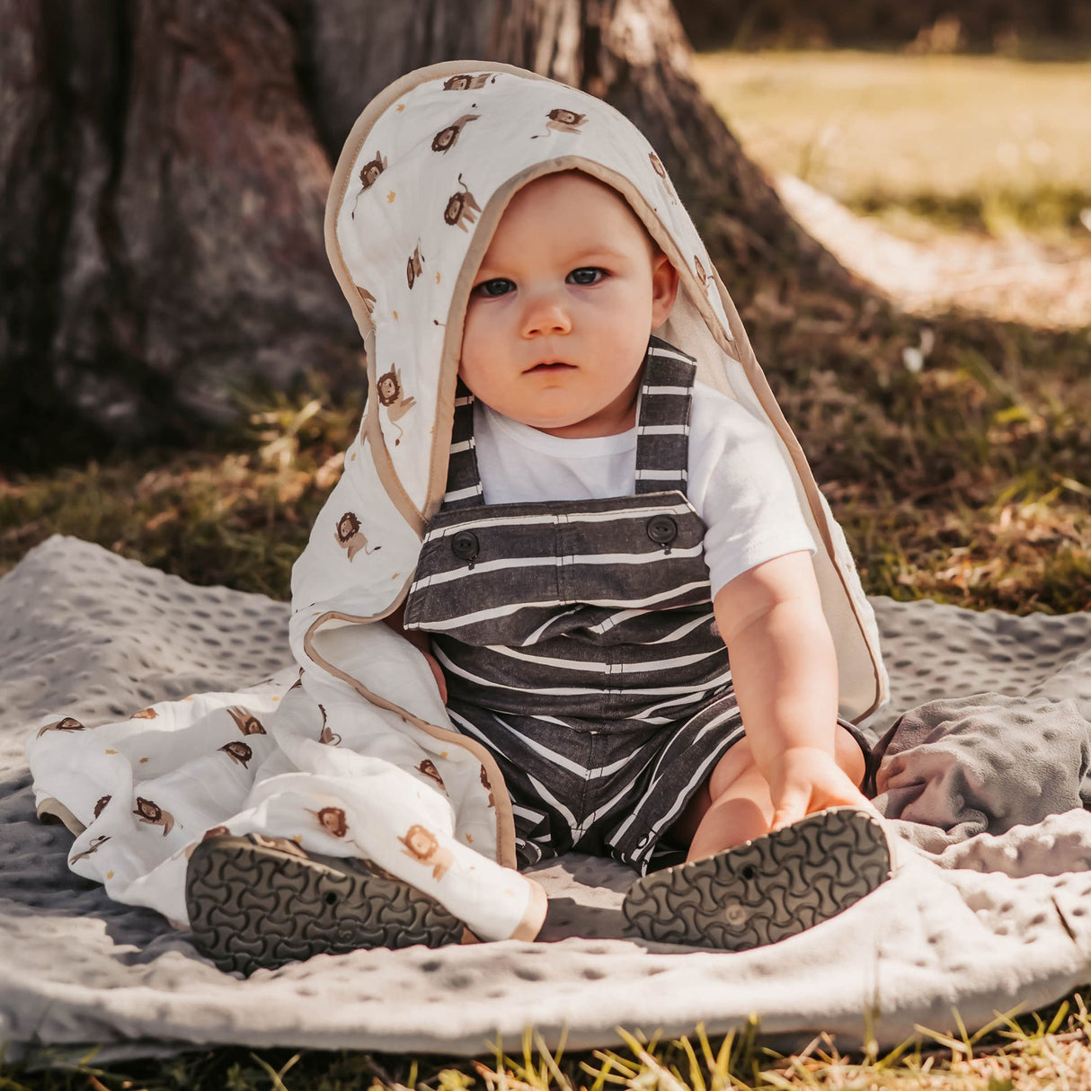 Lion Hooded Towel Set - HoneyBug