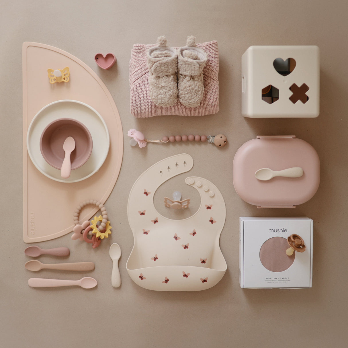 Nature Teething Ring - HoneyBug