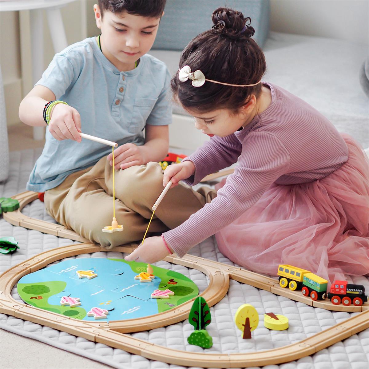 Tiny Land® Wooden Train Set 110 Pcs - HoneyBug