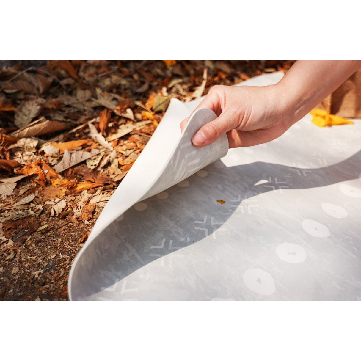 Eazy™ Leather Mat - Round - HoneyBug