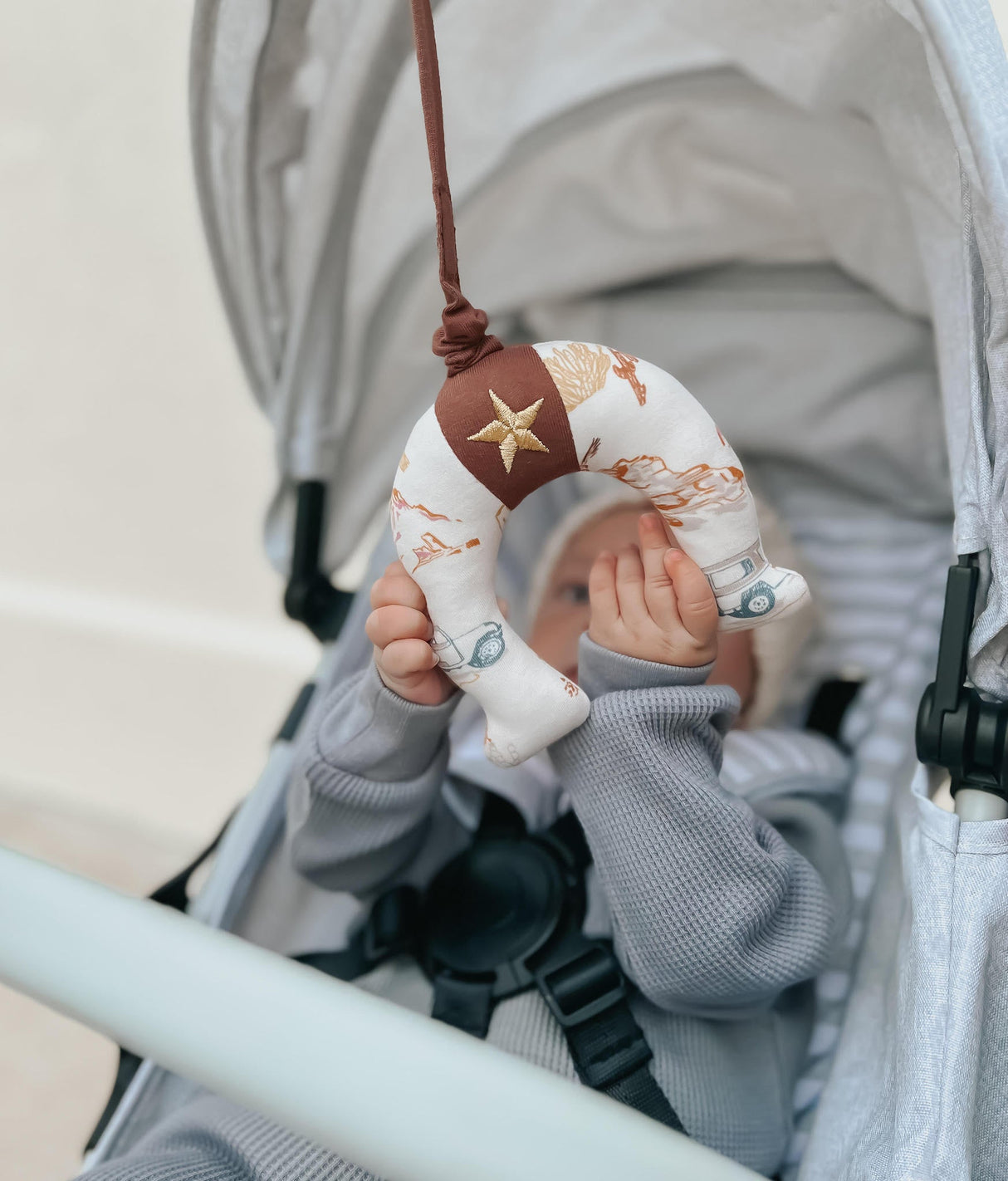 Horseshoe Stroller Toy - Canyon - HoneyBug 