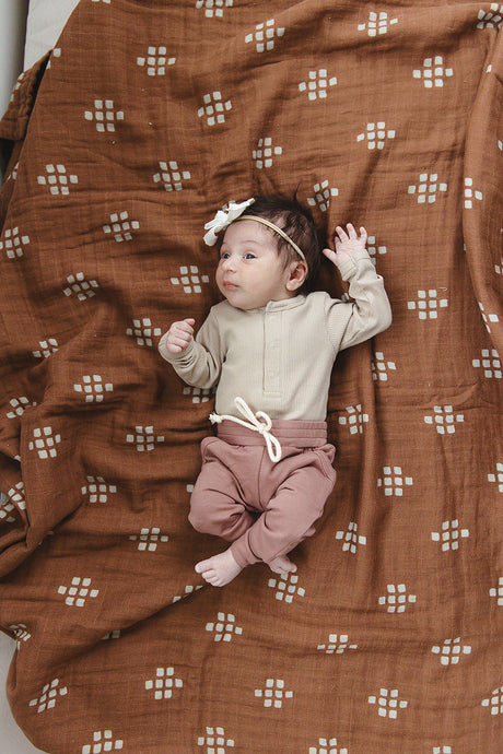 Oatmeal Organic Snap Long Sleeve Ribbed Bodysuit - HoneyBug 