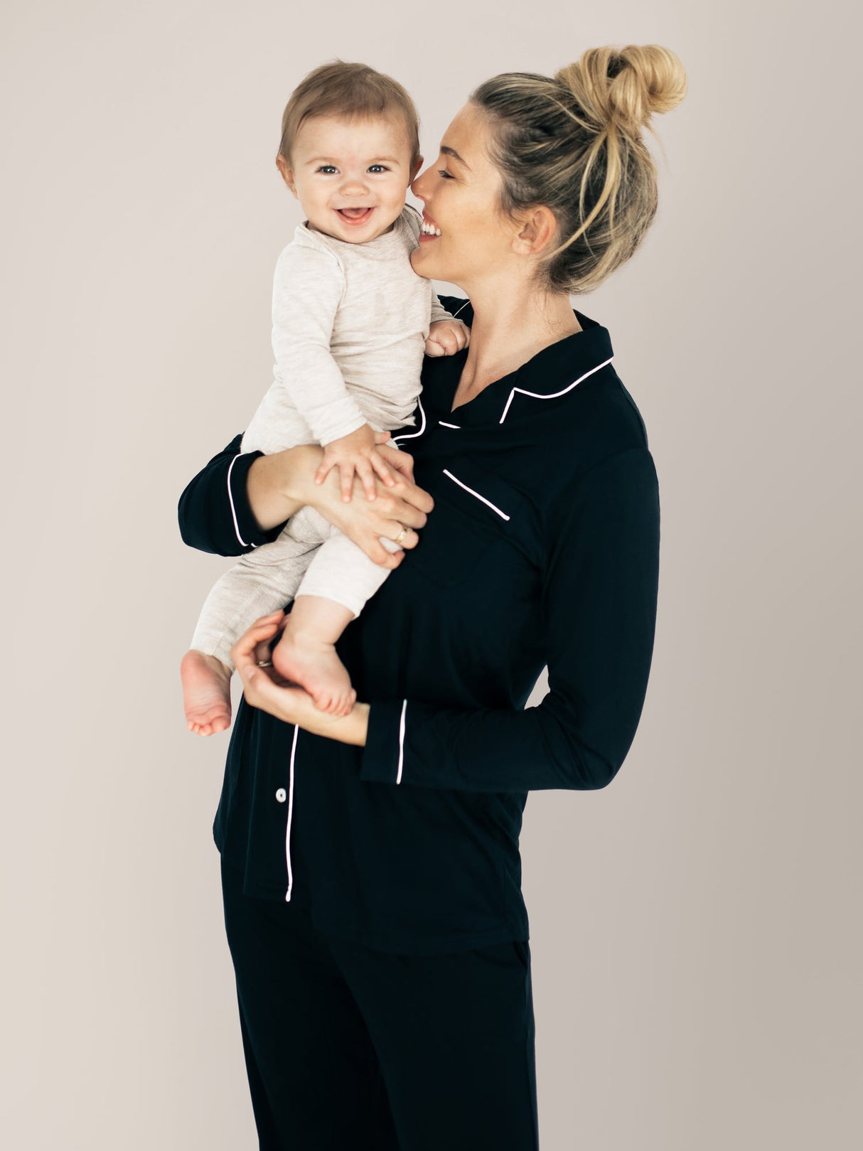 Clea Bamboo Classic Long Sleeve Pajama Set | Black - HoneyBug 