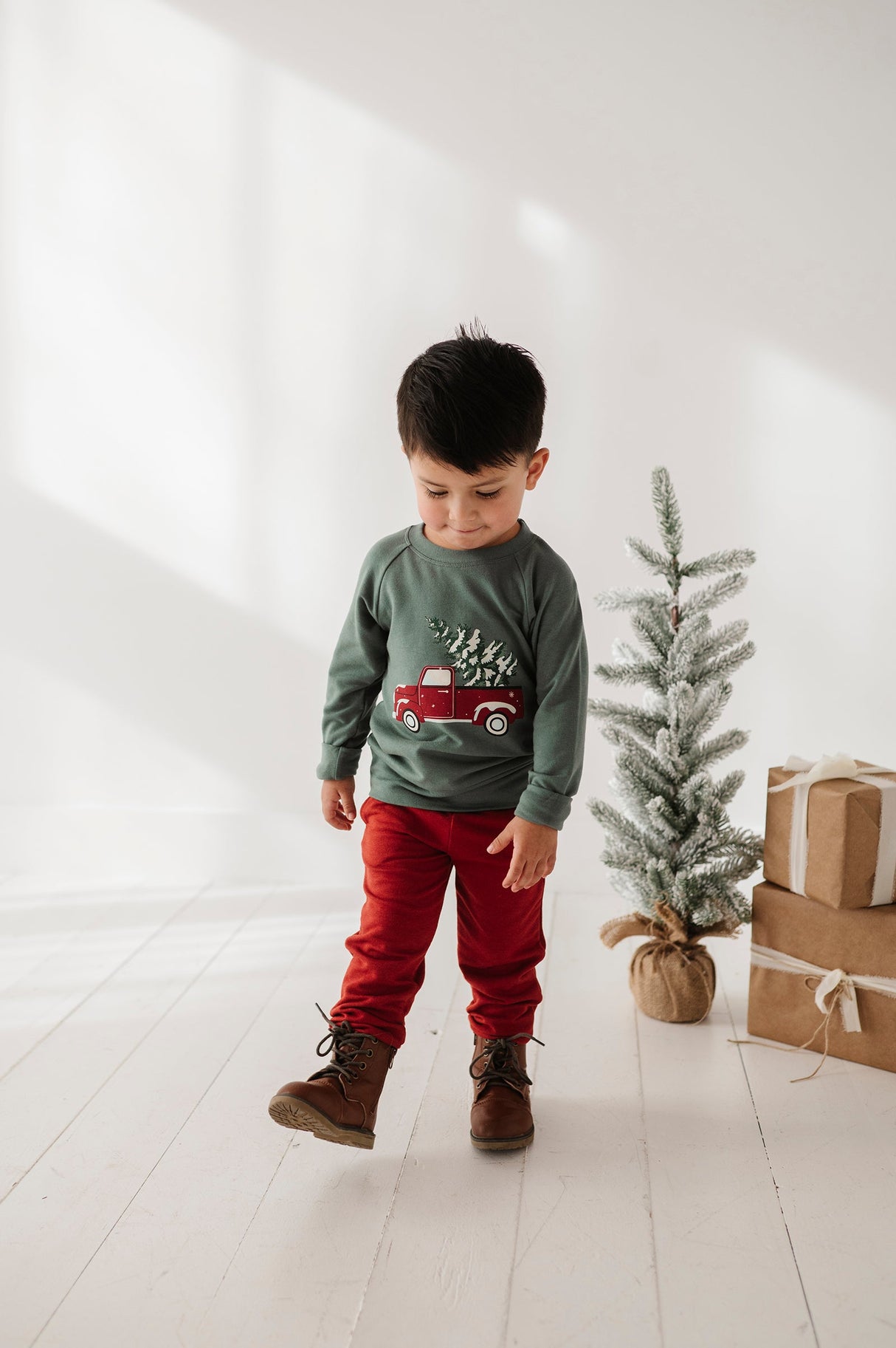 Raglan Sweatshirt - HoneyBug 