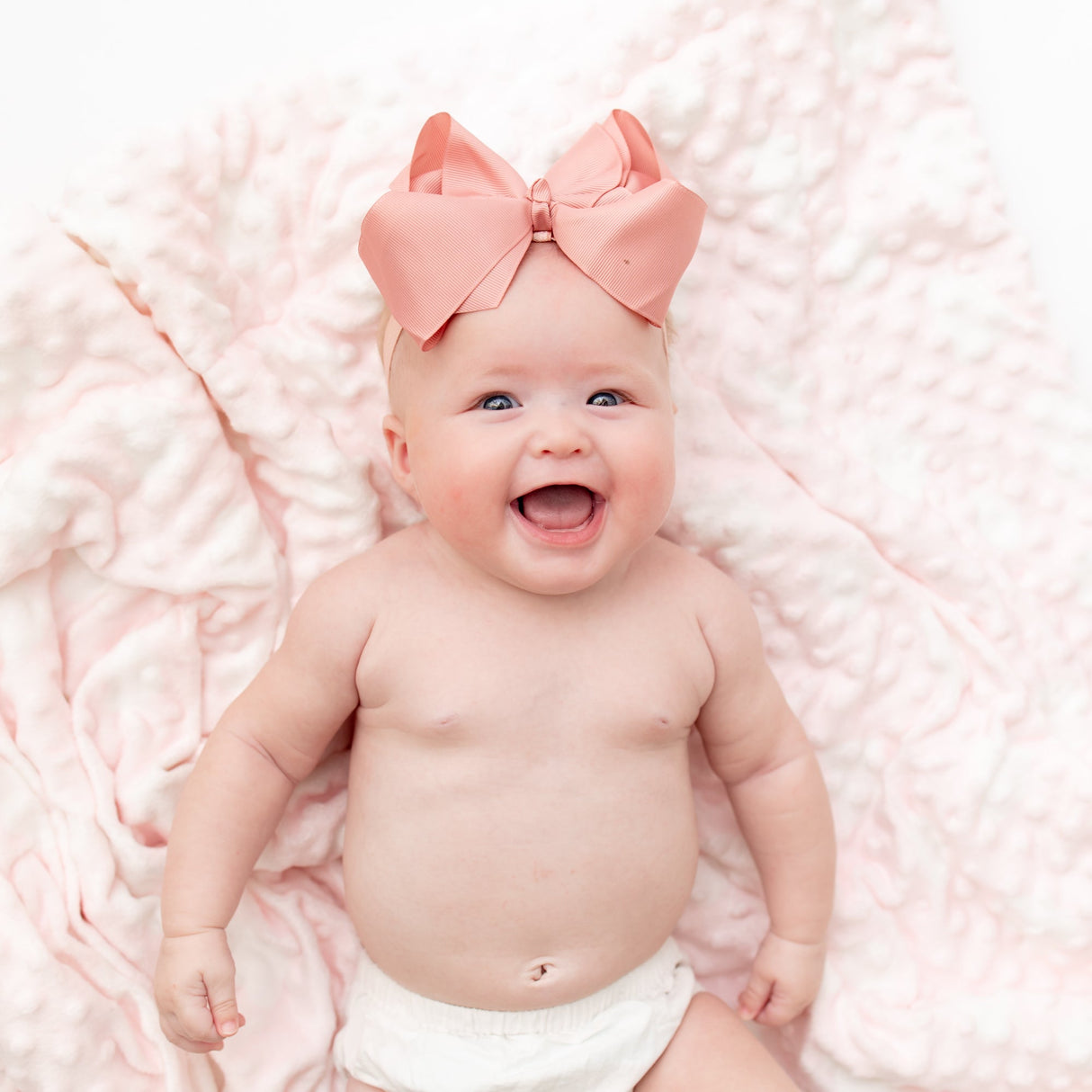 Pink Cozy Cloud Blanket - HoneyBug 