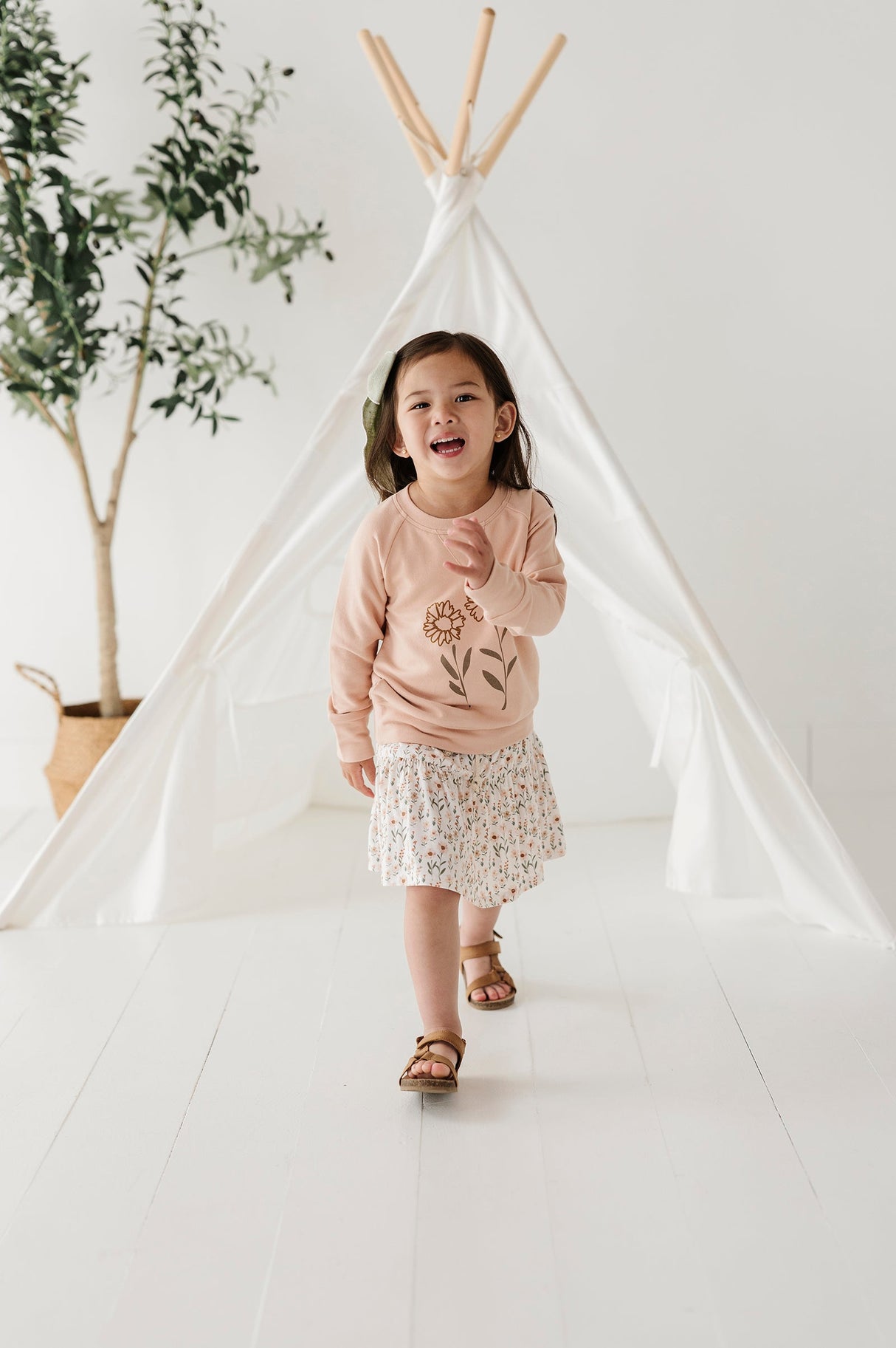 Raglan Sweatshirt - HoneyBug 