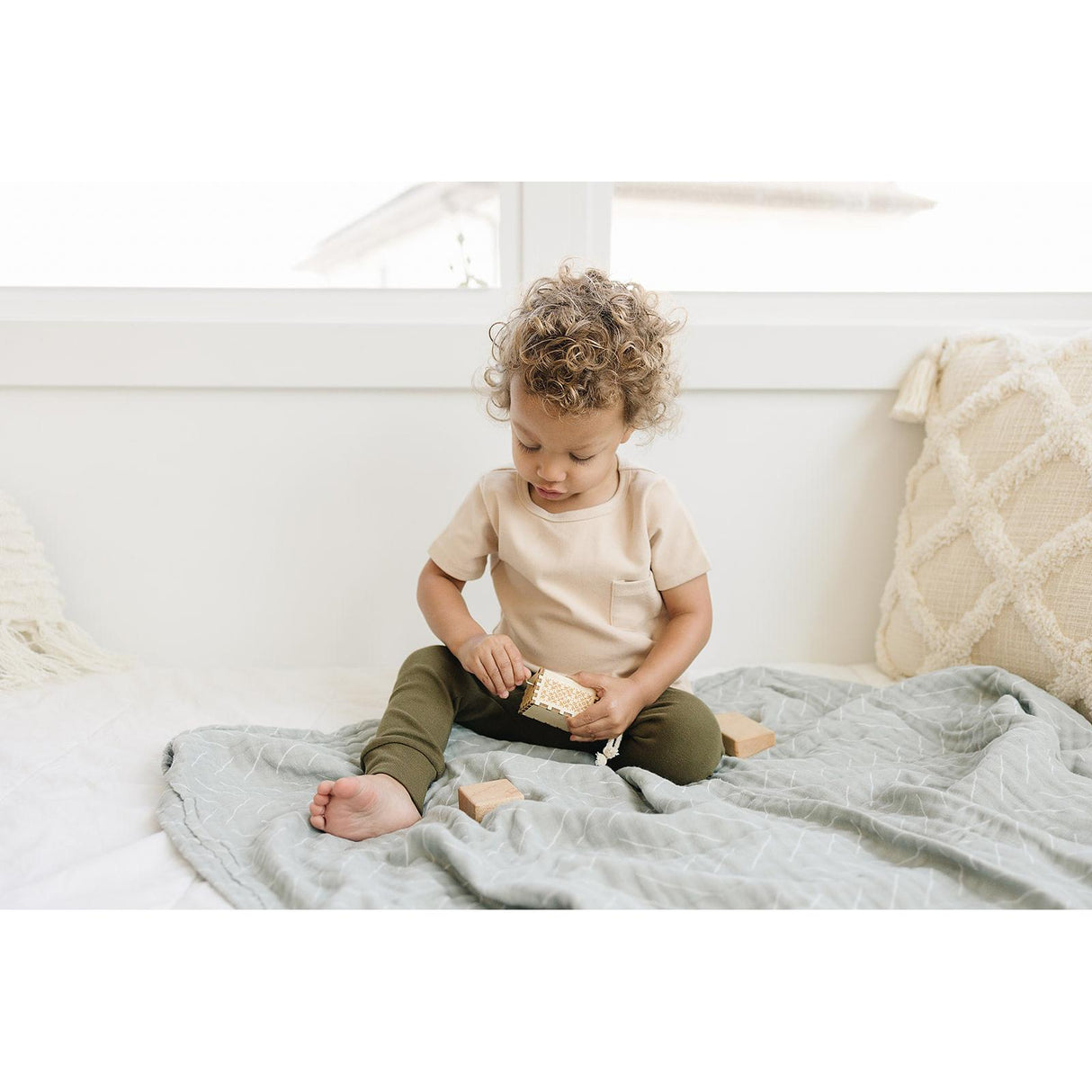 Desert Sage Muslin Quilt - HoneyBug 
