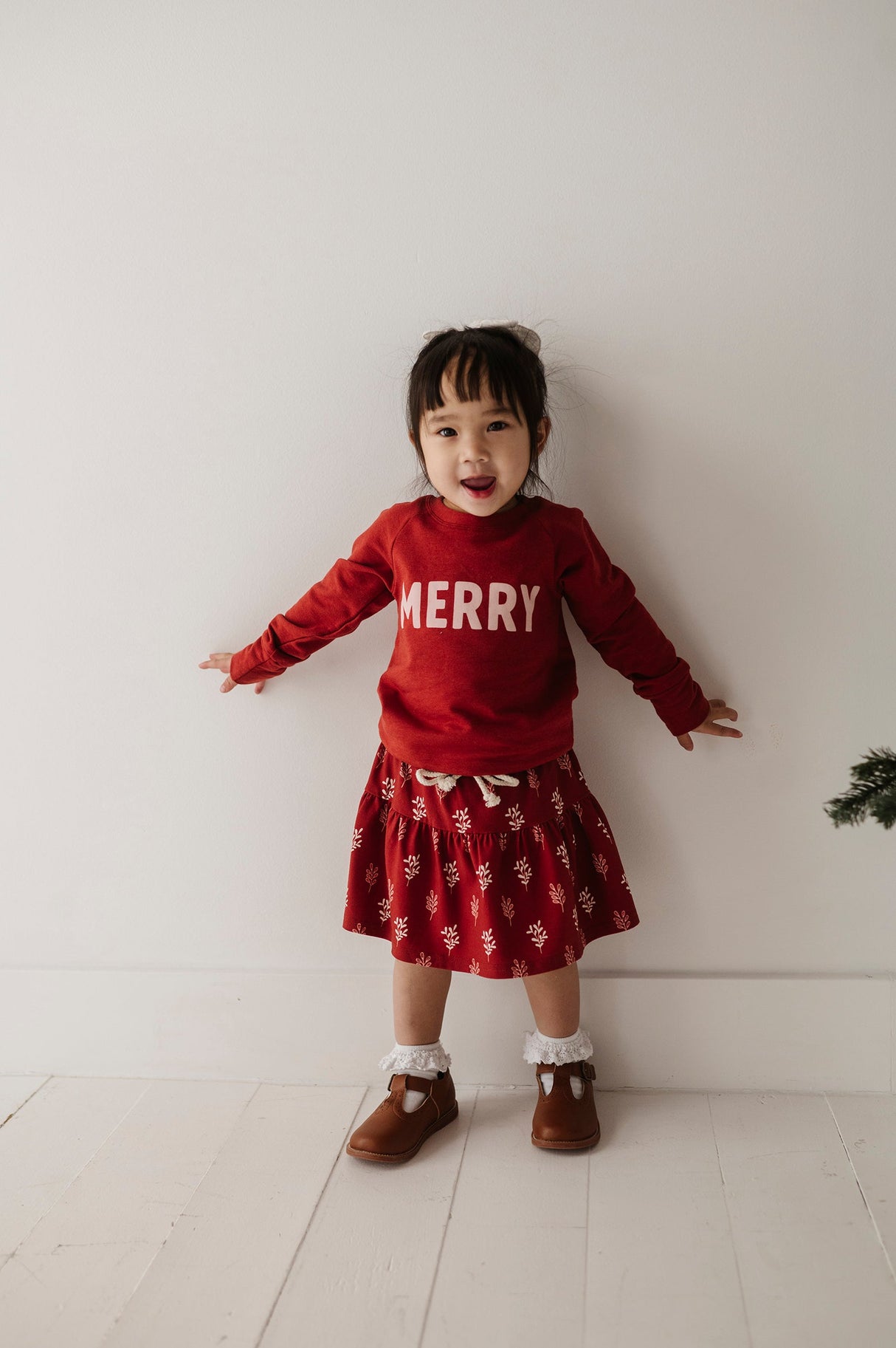 Raglan Sweatshirt - HoneyBug 