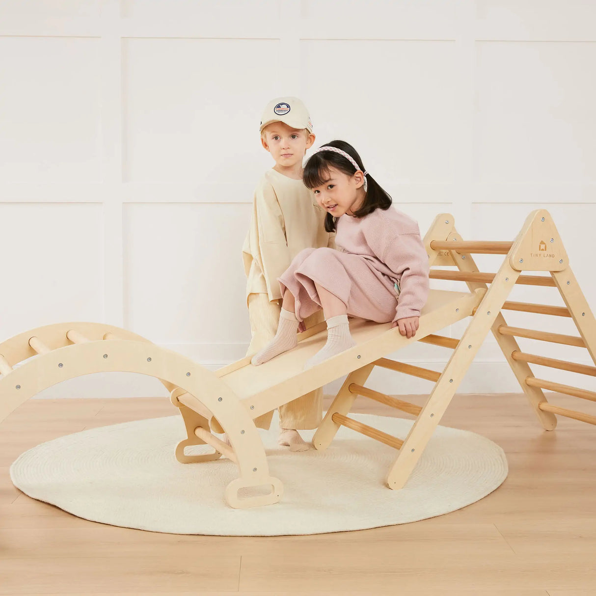 Tiny Land® 7-in-1 Montessori Climbing Set - HoneyBug 